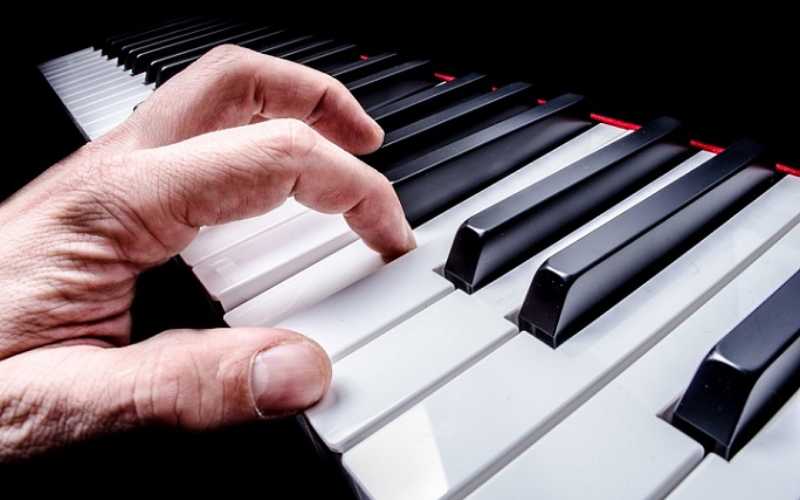 تمرینات ورزشی برای تقویت دست های نوازندگان پیانو 