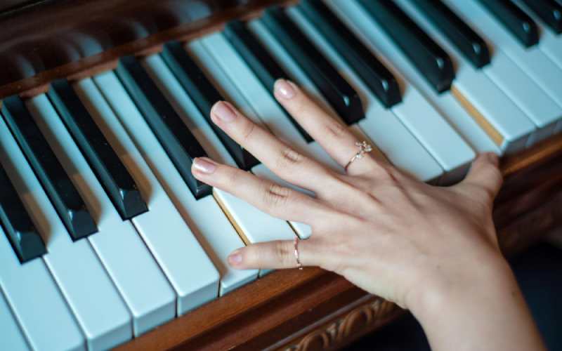 ۵ تمرین طلایی برای تقویت انگشتان در پیانو