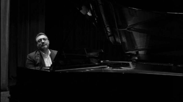 بزن و بخون با پیانو | راهی جذاب برای نوازندگی و خوانندگی هم‌زمان