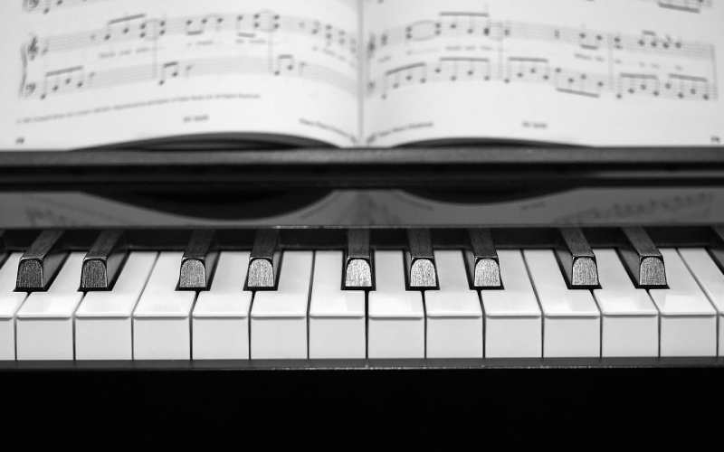 چگونه نتخوانی در پیانو را راحتتر یاد بگیریم؟